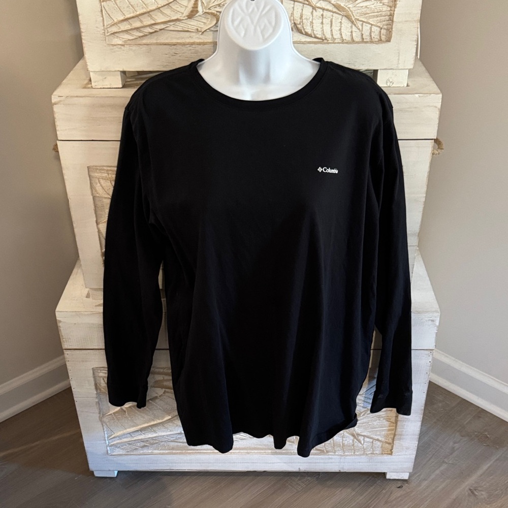 Columbia, Classic Black Long Sleeve Tee. XL. NWOT